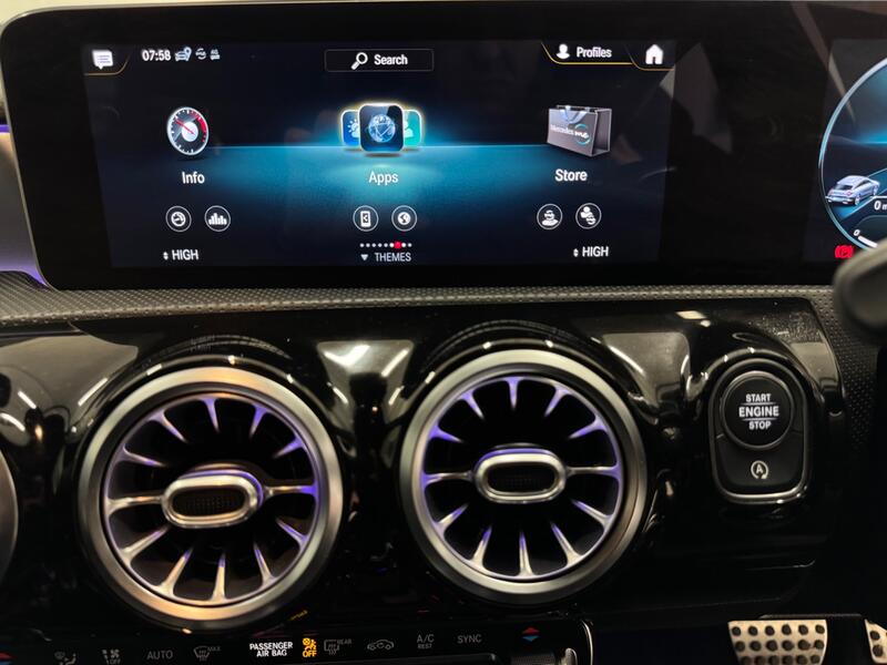 MERCEDES-BENZ CLA