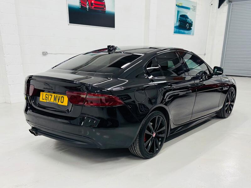 JAGUAR XE