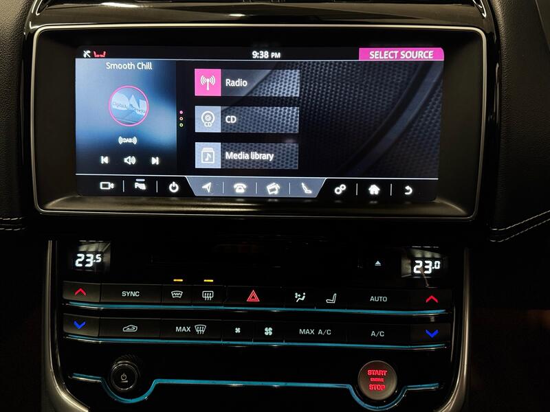 JAGUAR XE