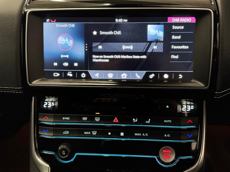 JAGUAR XE