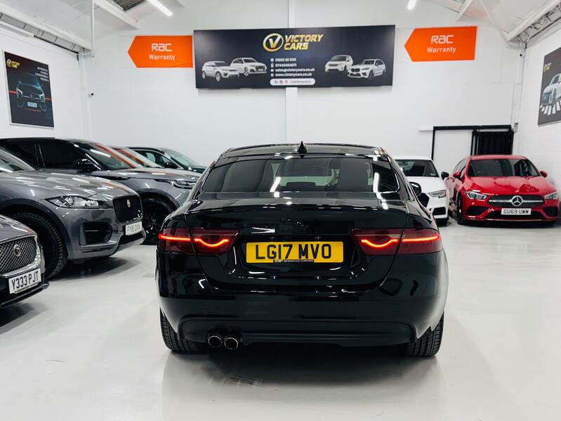 JAGUAR XE