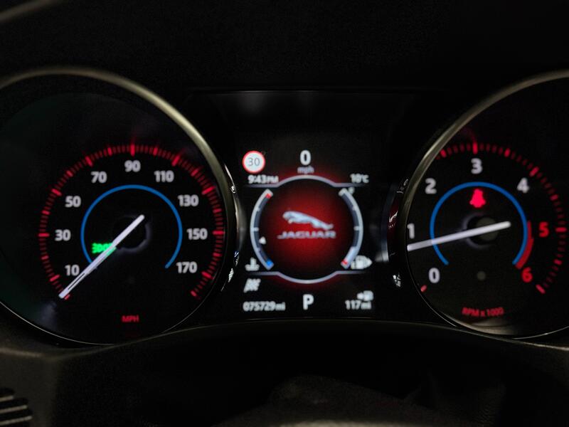 JAGUAR XE