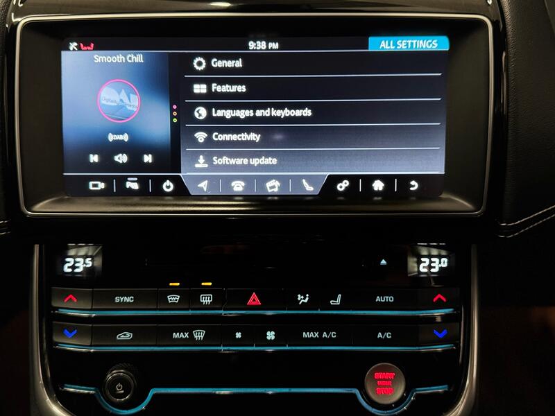 JAGUAR XE