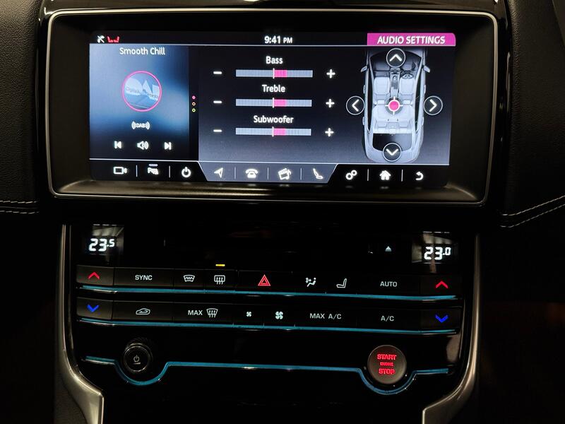 JAGUAR XE
