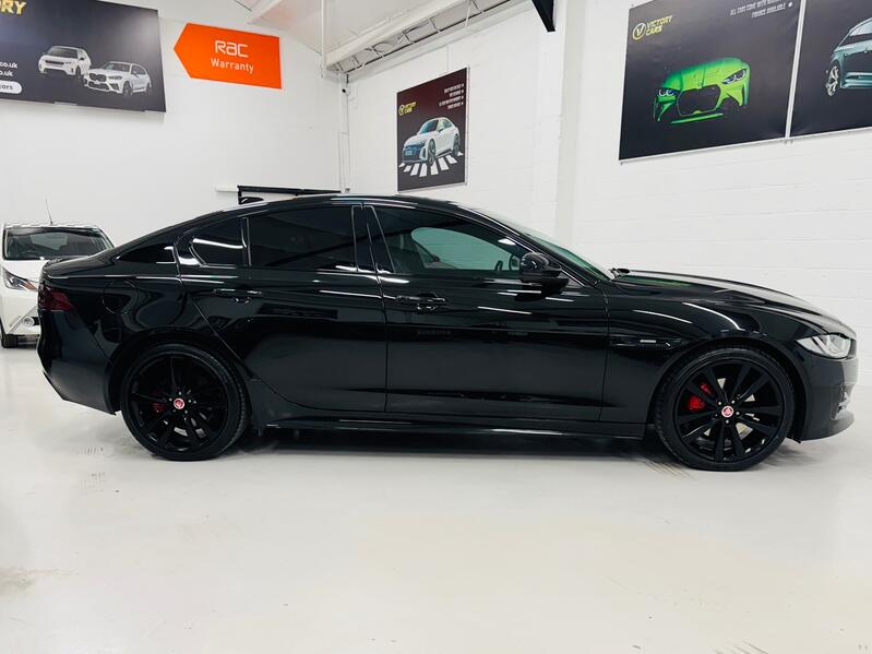 JAGUAR XE